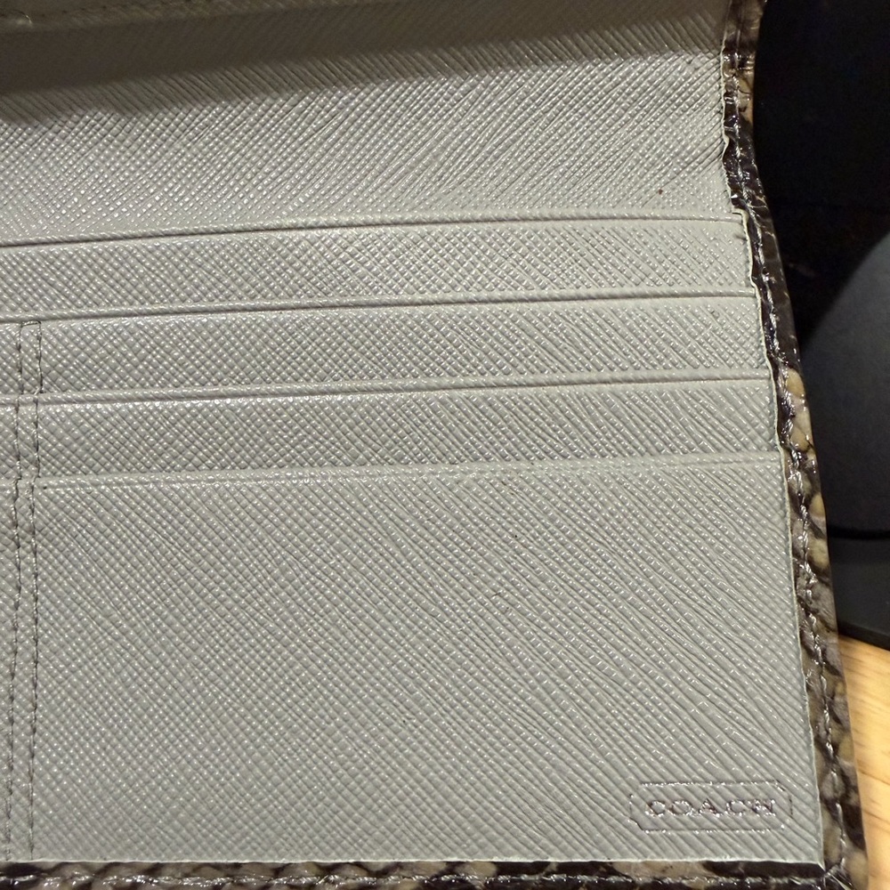 Coach Python Graphic Wallet(Op Art Signature) - image 5